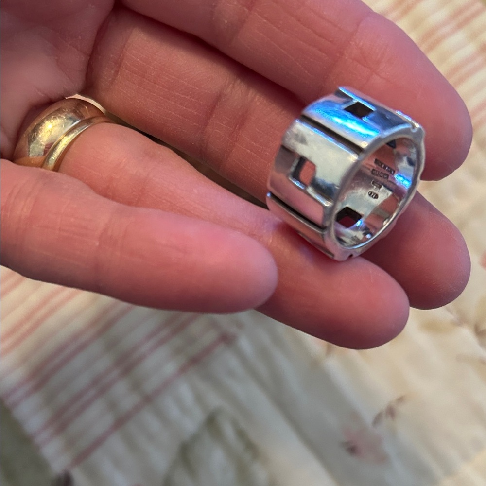 Gucci Chocolate Velvet Pouch with Silver Ring - Picture 9 of 12